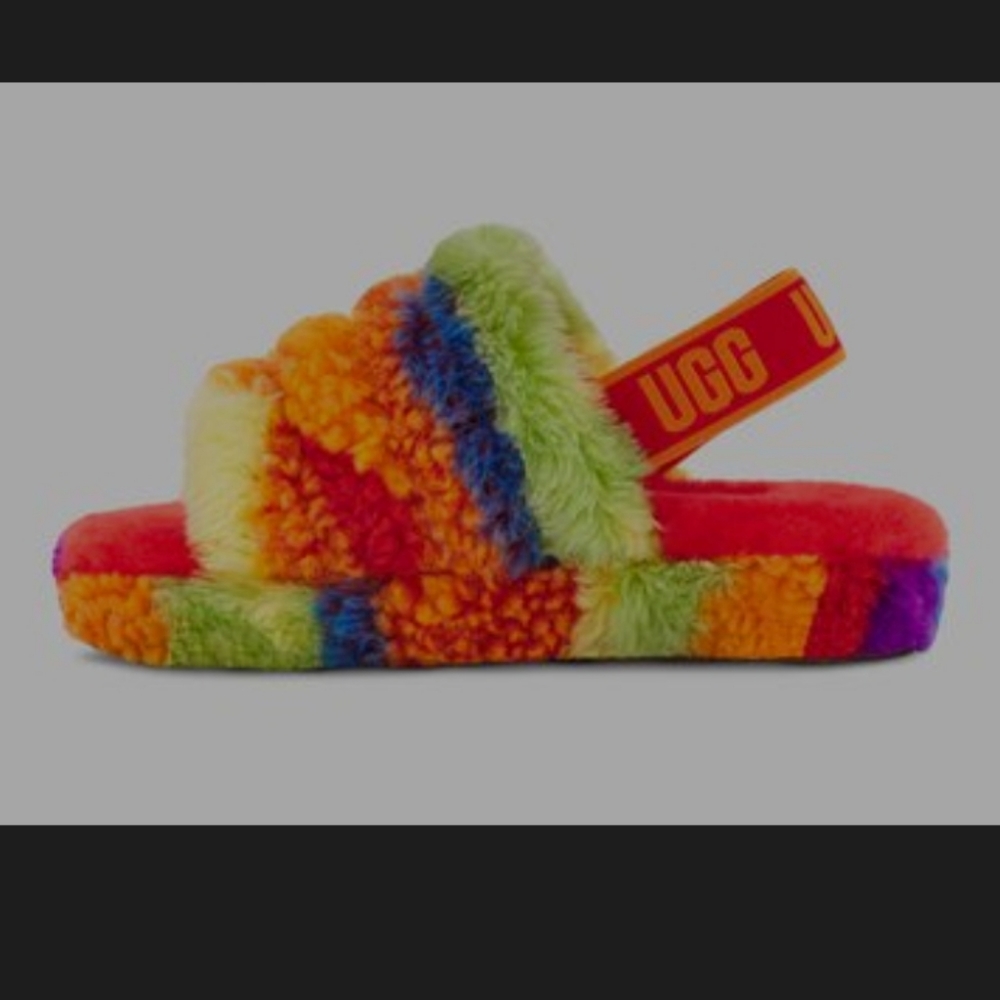 NWT UGG Rainbow 🌈 slippers 😍